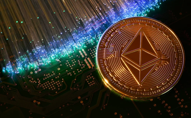 Запуск Ethereum ETF может привести к падению цены на 30% или увеличению до 22 000 долларов