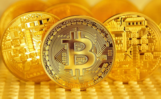 Биткоин падает ниже 61000$. Время покупать?